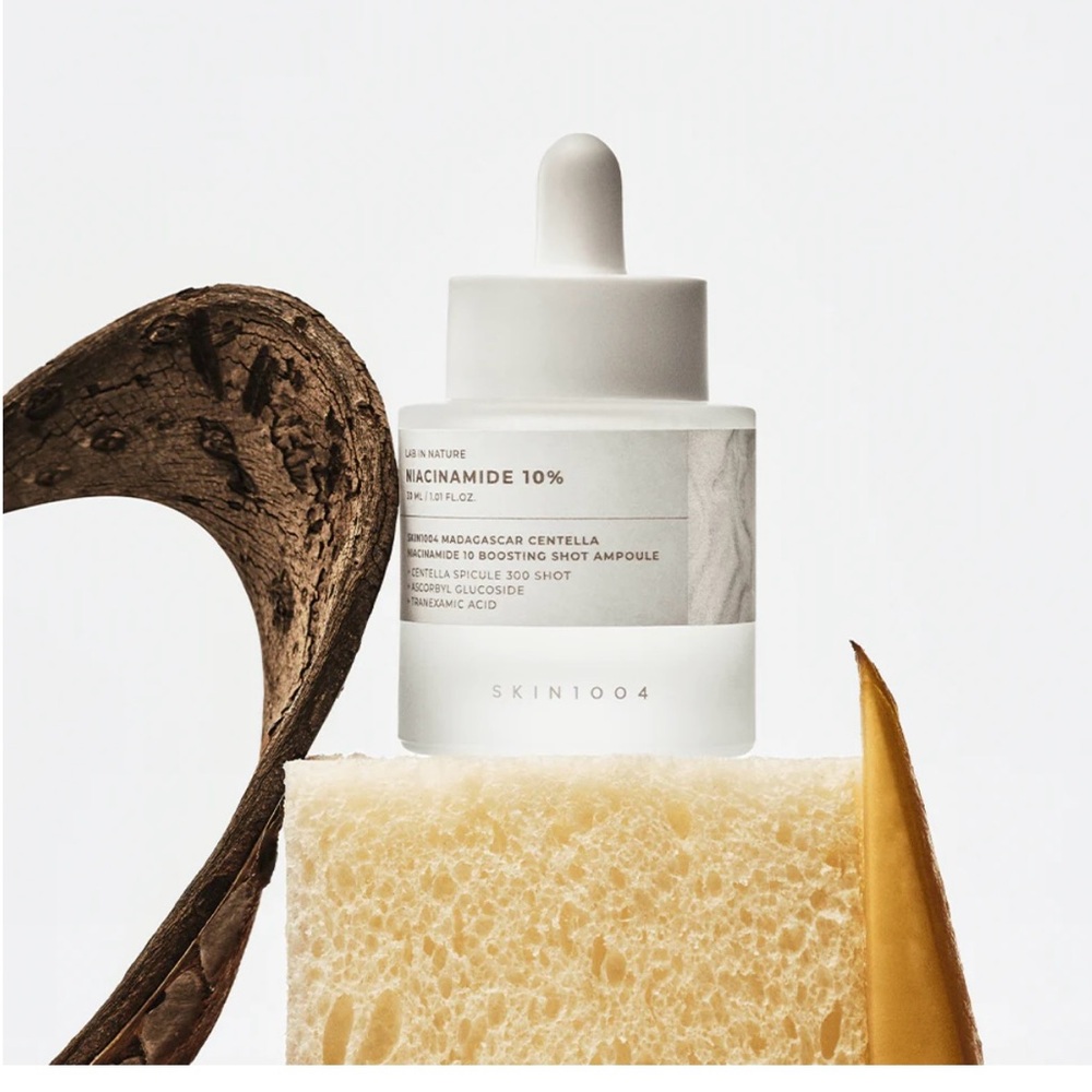 NIB SKIN1004 MADAGASCAR CENTELLA
NIACINAMIDE 10 BOOSTING SHOT AMPOULE SEALED